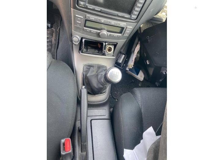 Gebrauchte Handbremse Mechanik Toyota Avensis Wagon (T25/B1E) 2.2 D-4D 16V D-CAT Preis € 48,00 Margenregelung angeboten von Boekholt autodemontage B.V