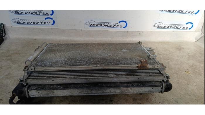 Gebrauchte Kühler Toyota Avensis Wagon (T25/B1E) 2.2 D-4D 16V D-CAT Preis € 48,00 Margenregelung angeboten von Boekholt autodemontage B.V