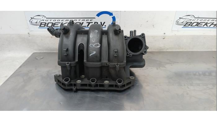 Usados Colector de admisión Volkswagen Polo IV (9N1/2/3) 1.2 12V Precio € 49,00 Norma de margen ofrecido por Boekholt autodemontage B.V