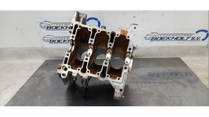 Motor Unterblock van een Volkswagen Polo IV (9N1/2/3) 1.2 12V 2003