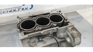 Motor Unterblock van een Volkswagen Polo IV (9N1/2/3) 1.2 12V 2003