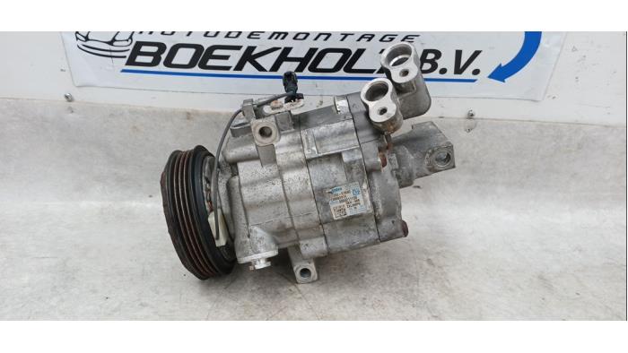 Usagé Compresseur de clim Opel Agila (B) 1.2 16V Prix € 99,00 Règlement à la marge proposé par Boekholt autodemontage B.V