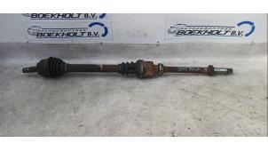 Begagnade Drivaxel, höger fram Peugeot 307 (3A/C/D) 1.6 16V Pris € 35,00 Marginaltabell erbjuds av Boekholt autodemontage B.V