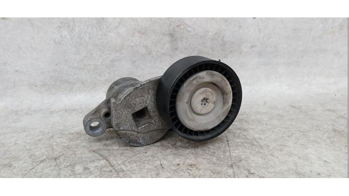 Usados Rodillo tensor correa múltiple Ford Fiesta 7 1.0 EcoBoost 12V 100 Precio € 22,00 Norma de margen ofrecido por Boekholt autodemontage B.V