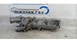 Usados Colector de admisión Mercedes ML II (164/4JG) 3.0 ML-320 CDI 4-Matic V6 24V Precio € 68,00 Norma de margen ofrecido por Boekholt autodemontage B.V