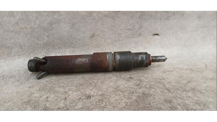 Usagé Injecteurs Volkswagen Caddy II (9K9A) 1.9 SDI Prix € 55,00 Règlement à la marge proposé par Boekholt autodemontage B.V