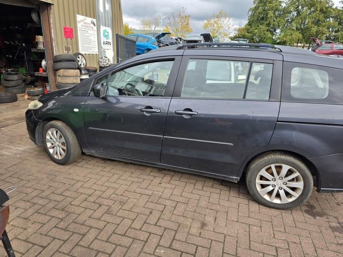 Używane Nadkole Mazda 5 (CR19) 1.8i 16V Cena € 21,00 Procedura marży oferowane przez Boekholt autodemontage B.V