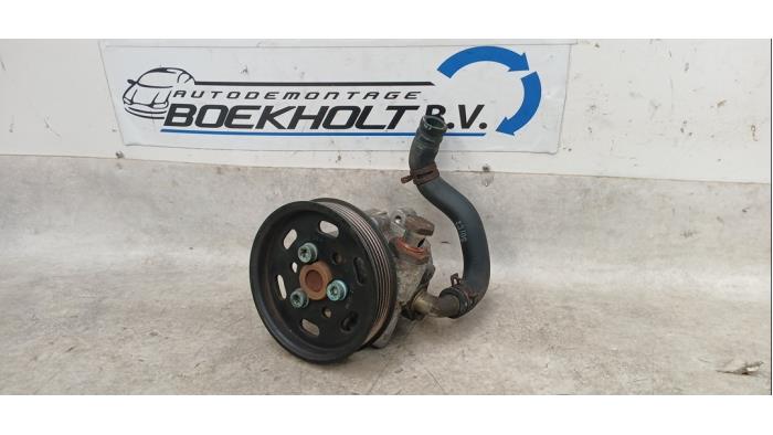 Usagé Pompe de direction Volkswagen Caddy II (9K9A) 1.9 SDI Prix € 38,00 Règlement à la marge proposé par Boekholt autodemontage B.V