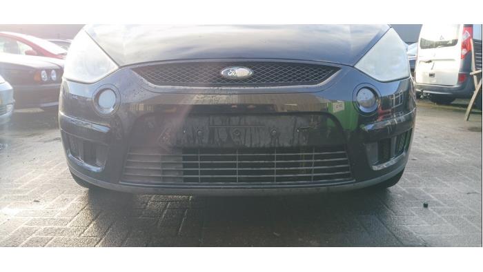 Używane Grill Ford S-Max (GBW) 2.0 16V Cena € 30,00 Procedura marży oferowane przez Boekholt autodemontage B.V