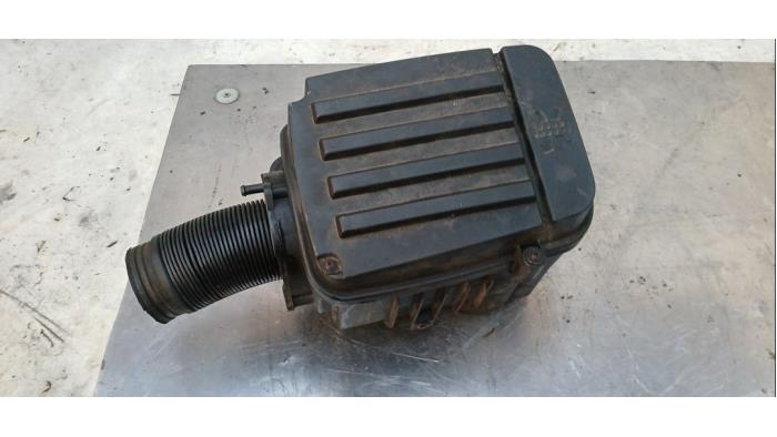Gebrauchte Luftfiltergehäuse Volkswagen Touran (1T1/T2) 2.0 FSI 16V Preis € 48,00 Margenregelung angeboten von Boekholt autodemontage B.V