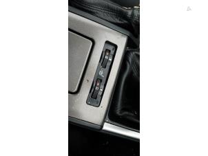 Używane Przelacznik ogrzewania fotela Lexus IS (E2) 250 2.5 V6 24V Cena € 36,00 Procedura marży oferowane przez Boekholt autodemontage B.V