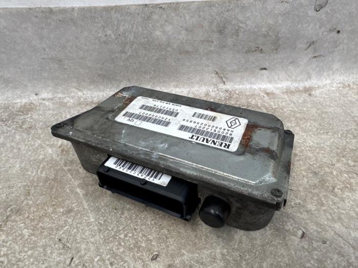 Used Automatic gearbox computer Renault Espace (JK) 3.5 V6 24V Phase I Price € 75,00 Margin scheme offered by Boekholt autodemontage B.V