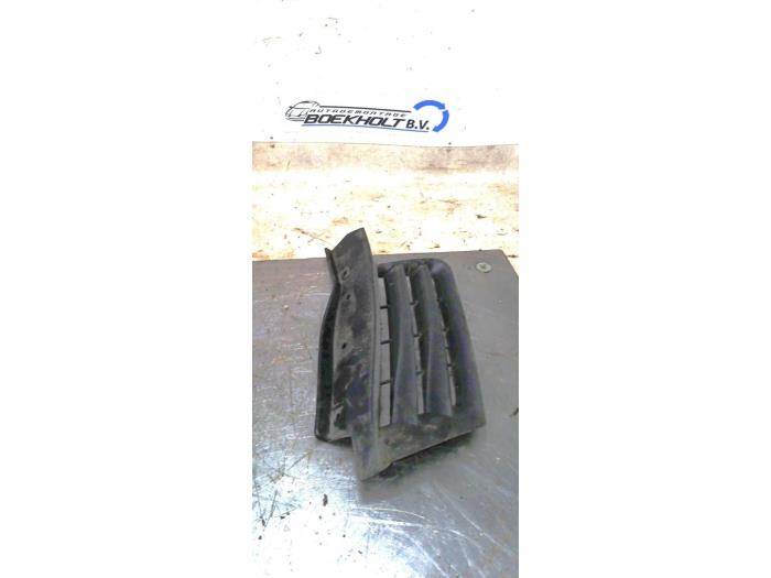 Używane Grill Renault Espace (JK) 3.5 V6 24V Phase I Cena € 15,00 Procedura marży oferowane przez Boekholt autodemontage B.V