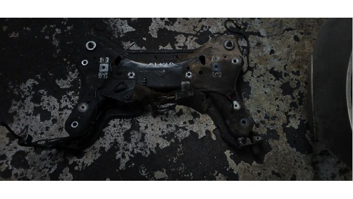 Usados Subchasis Renault Espace (JK) 3.5 V6 24V Phase I Precio € 90,00 Norma de margen ofrecido por Boekholt autodemontage B.V