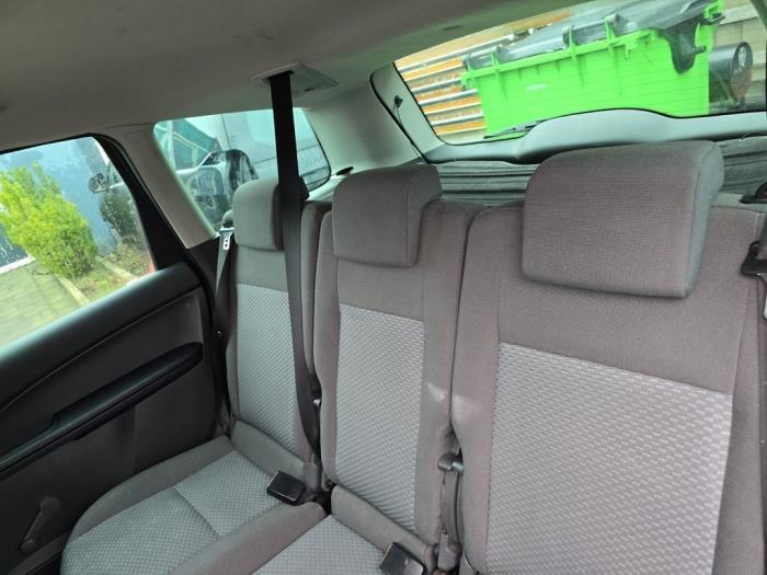 Używane Zaglówek Ford Focus C-Max 1.8 16V Cena € 25,00 Procedura marży oferowane przez Boekholt autodemontage B.V