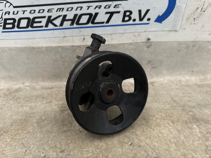 Usagé Pompe de direction Hyundai H-300 2.5 CRDi Prix € 54,45 Prix TTC proposé par Boekholt autodemontage B.V
