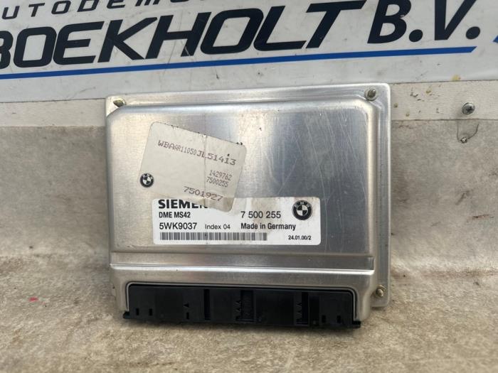 Used Engine management computer BMW 3 serie Touring (E46/3) 320i 24V Price € 75,00 Margin scheme offered by Boekholt autodemontage B.V