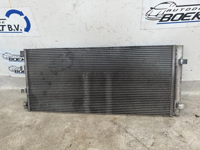 Usagé Radiateur clim Opel Movano 2.3 CDTi 16V RWD Prix € 49,00 Règlement à la marge proposé par Boekholt autodemontage B.V
