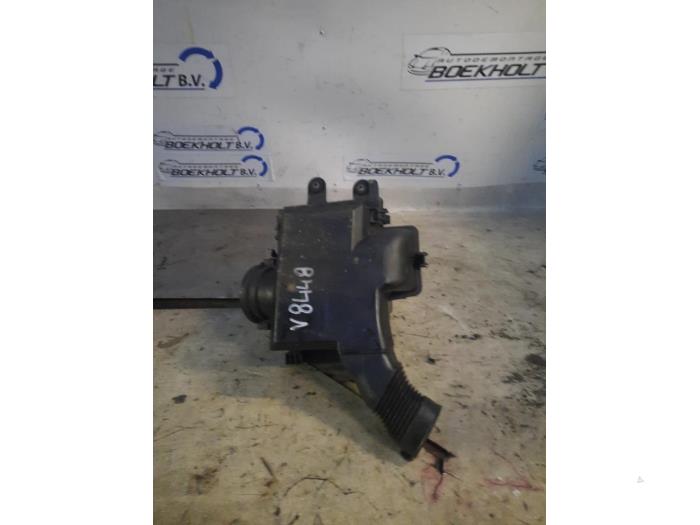 Begagnade Luftfilterhus BMW 3 serie Touring (E46/3) 320i 24V Pris € 39,00 Marginaltabell erbjuds av Boekholt autodemontage B.V