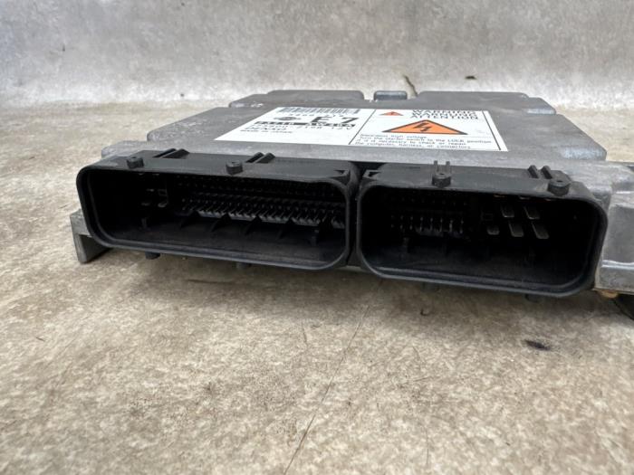 Engine management computer from a Nissan Primera Traveller (W12) 2.2 dCi 16V 2003