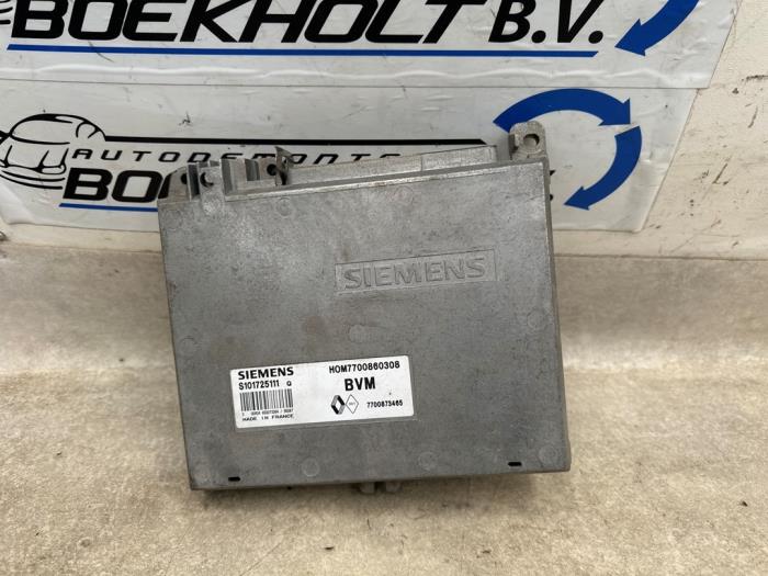 Used Engine management computer Renault Laguna I (B56) 1.8 RN,RT Price € 49,00 Margin scheme offered by Boekholt autodemontage B.V