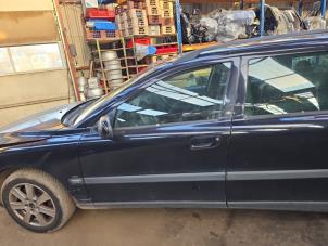 Używane Uszczelka drzwi lewych przednich wersja 4-drzwiowa Volvo V70 (SW) 2.4 D5 20V Cena € 21,00 Procedura marży oferowane przez Boekholt autodemontage B.V