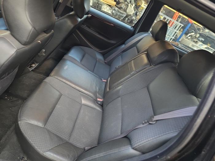 Używane Zaglówek Volvo V70 (SW) 2.4 D5 20V Cena € 30,00 Procedura marży oferowane przez Boekholt autodemontage B.V