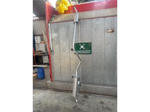 Begagnade Avgassystem (komplett) Peugeot 307 SW (3H) 1.6 16V Pris € 151,25 Inklusive moms erbjuds av Boekholt autodemontage B.V