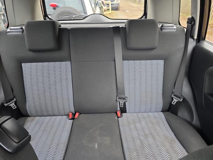Używane Zaglówek Ford Fusion 1.4 16V Cena € 25,00 Procedura marży oferowane przez Boekholt autodemontage B.V