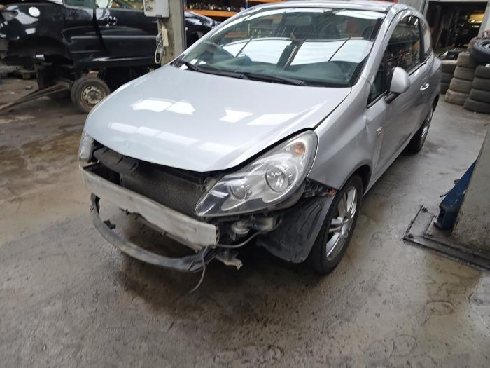 Używane Komputer pokladowy Opel Corsa D 1.2 ecoFLEX Cena € 48,00 Procedura marży oferowane przez Boekholt autodemontage B.V