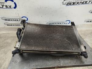 Usagé Radiateur Opel Corsa D 1.2 ecoFLEX Prix € 39,00 Règlement à la marge proposé par Boekholt autodemontage B.V