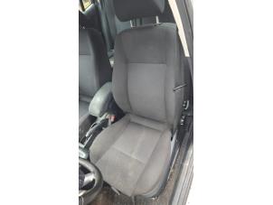 Used Seat, left Ford Mondeo III 2.0 16V Price € 90,00 Margin scheme offered by Boekholt autodemontage B.V
