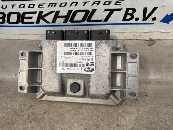 Used Engine management computer Peugeot 307 CC (3B) 2.0 16V Price € 89,00 Margin scheme offered by Boekholt autodemontage B.V