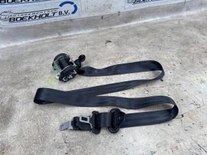 Gebrauchte Sicherheitsgurt rechts hinten Peugeot 308 SW (4E/H) 1.6 VTI 16V Preis € 35,00 Margenregelung angeboten von Boekholt autodemontage B.V