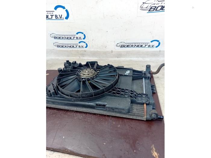 Gebrauchte Kühlerventilator Renault Megane II (BM/CM) 1.6 16V Preis € 39,00 Margenregelung angeboten von Boekholt autodemontage B.V
