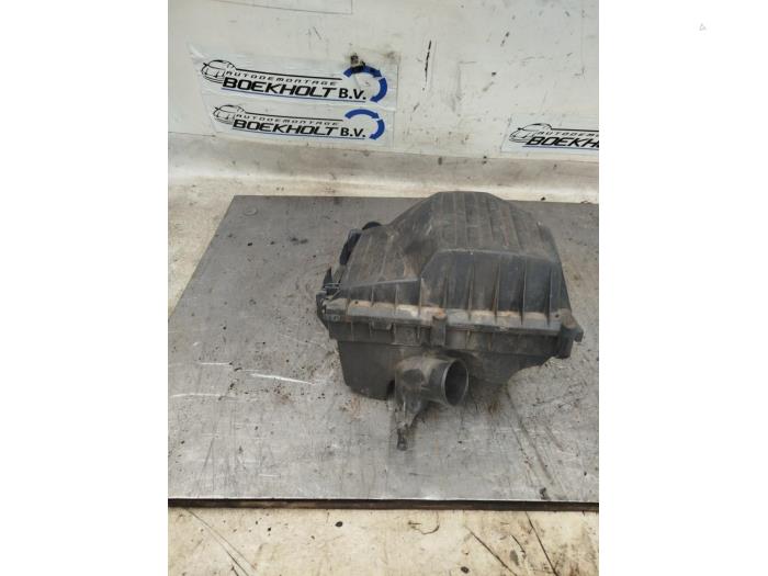 Begagnade Luftfilterhus Opel Meriva (A) 1.6 16V Pris € 17,50 Marginaltabell erbjuds av Boekholt autodemontage B.V