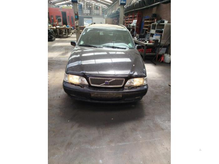 Used Automatic gearbox computer Volvo V70 (GW/LW/LZ) 2.5 TDI Price € 100,00 Margin scheme offered by Boekholt autodemontage B.V