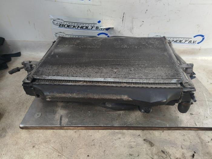 Usagé Radiateur Volvo V70 (GW/LW/LZ) 2.5 TDI Prix € 45,00 Règlement à la marge proposé par Boekholt autodemontage B.V