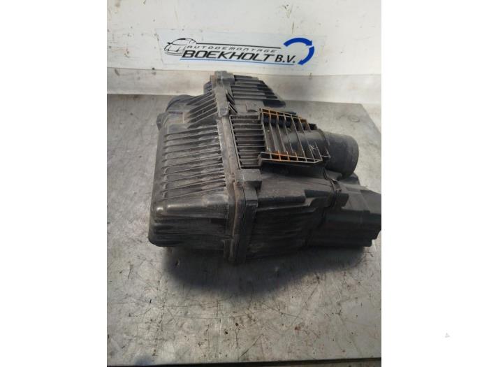 Begagnade Luftfilterhus Fiat Scudo (270) 2.0 D Multijet Pris € 48,00 Marginaltabell erbjuds av Boekholt autodemontage B.V