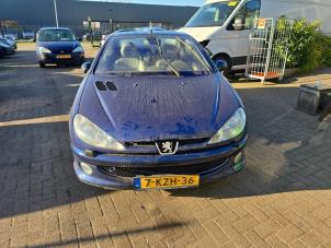 Begagnade Bromsservo Peugeot 206 CC (2D) 1.6 16V Pris € 50,00 Marginaltabell erbjuds av Boekholt autodemontage B.V