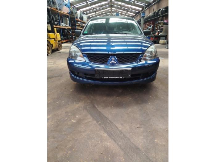 Używane Parawan Mitsubishi Lancer Wagon (CS/CT) 1.6 16V Cena € 30,00 Procedura marży oferowane przez Boekholt autodemontage B.V