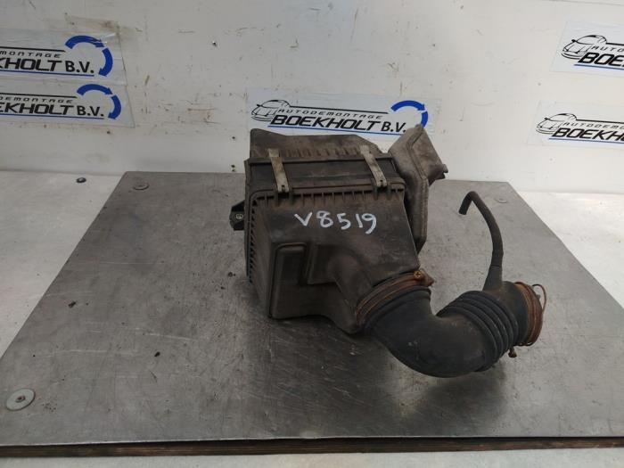 Gebrauchte Luftfiltergehäuse Mitsubishi Lancer Wagon (CS/CT) 1.6 16V Preis auf Anfrage angeboten von Boekholt autodemontage B.V