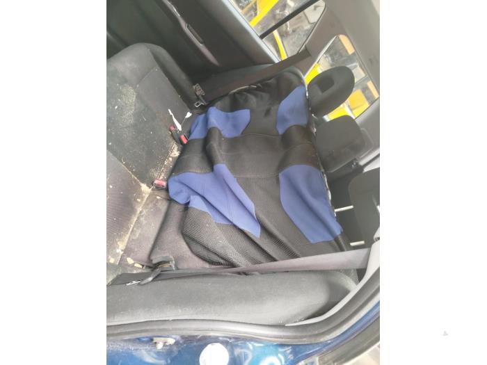 Używane Zaglówek Mitsubishi Lancer Wagon (CS/CT) 1.6 16V Cena € 20,00 Procedura marży oferowane przez Boekholt autodemontage B.V