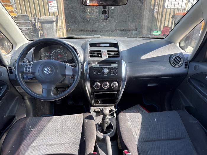 Używane Panel Suzuki SX4 1.6 16V VVT Comfort,Exclusive Cena na żądanie oferowane przez Boekholt autodemontage B.V