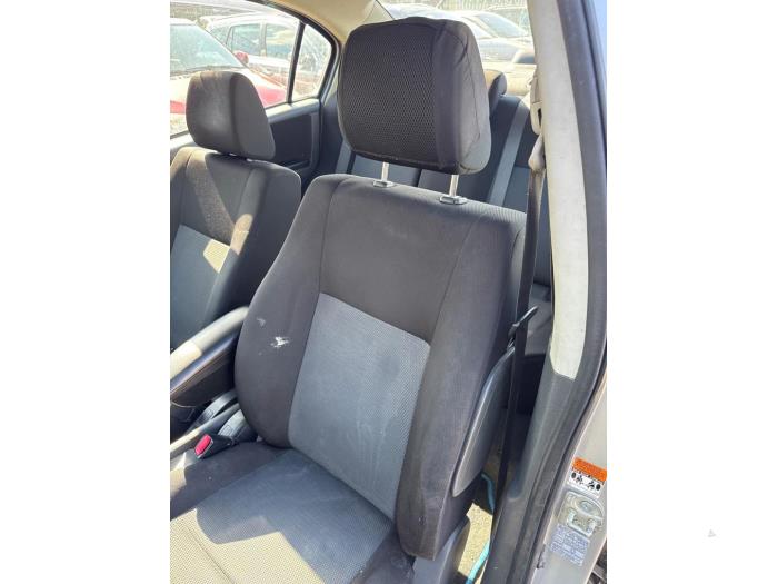 Używane Zaglówek Suzuki SX4 1.6 16V VVT Comfort,Exclusive Cena € 25,00 Procedura marży oferowane przez Boekholt autodemontage B.V