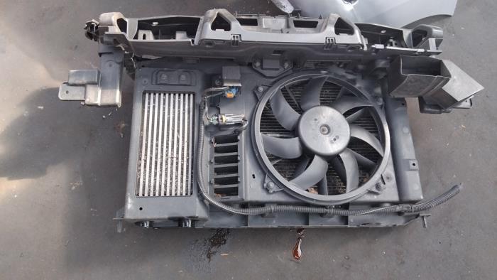 Gebrauchte Kühlerventilator Peugeot 5008 I (0A/0E) 1.6 THP 16V Preis € 39,00 Margenregelung angeboten von Boekholt autodemontage B.V