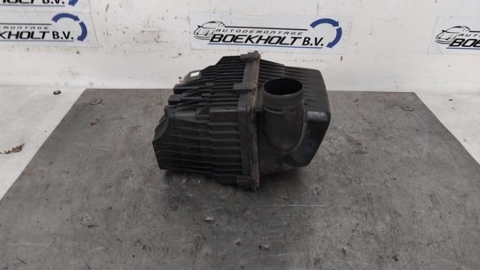 Gebrauchte Luftfiltergehäuse Peugeot 307 SW (3H) 1.6 16V Preis € 27,00 Margenregelung angeboten von Boekholt autodemontage B.V