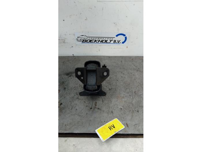 Used Engine mount Hyundai H-300 2.5 CRDi Price € 30,00 Margin scheme offered by Boekholt autodemontage B.V