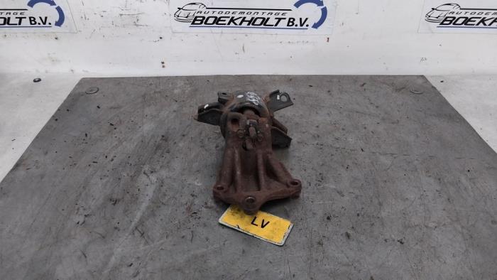 Used Engine mount Kia Rio III (UB) 1.1 CRDi VGT 12V Price € 27,00 Margin scheme offered by Boekholt autodemontage B.V