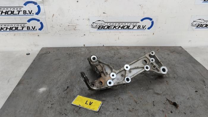 Used Engine mount Skoda Octavia Combi (1Z5) 2.0 Turbo FSI 16V RS Price € 30,00 Margin scheme offered by Boekholt autodemontage B.V